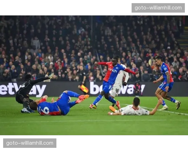 水晶宫客场虽败犹荣 穆尼奥斯吊射展现个人技术特点